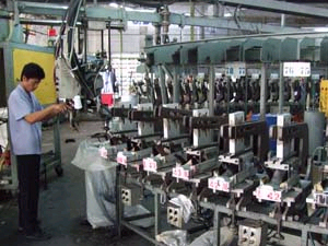 泰國SUMMMIT工廠與學(xué)校簽定了長期輸送學(xué)員的合同